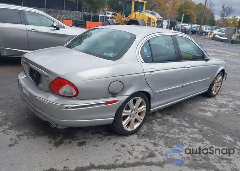 2003 Jaguar X-Type 3.0 from USA, damaged, VIN SAJEA51C63WD27954